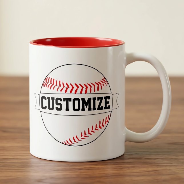Tasse 2 Couleurs Nom de l'équipe personnalisée de baseball et venti (Customizable baseball coffee mug on wood desk. Great for baseball coaches, players and fans.)