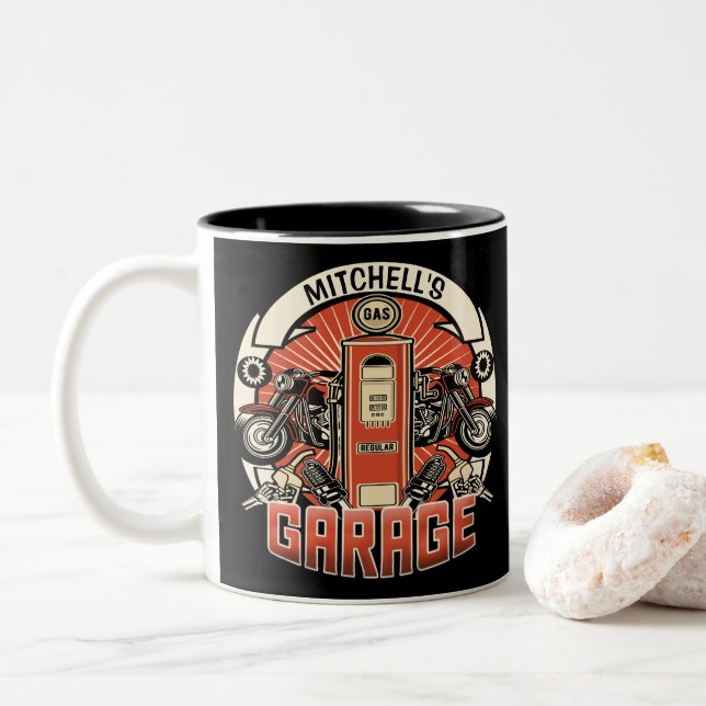 Tasse 2 Couleurs Nom personnalisé Garage moto moto pompe à gaz rétr (Avec donut)
