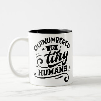 Tasse 2 Couleurs Nombre Supérieur À Celui Des Minuscules Humains