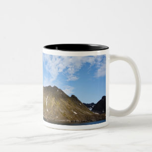 Tasse 2 Couleurs Norvège, Svalbard, Nuages au-dessus de falaises ab