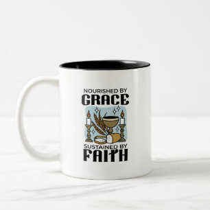 Tasse 2 Couleurs Nourri par la Grâce, Soutenu par la Foi Design