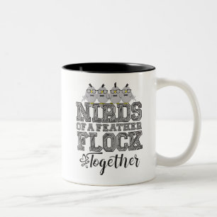 Tasse 2 Couleurs Oiseau Nerd Drôle Les Nirds d'une même espèce vole
