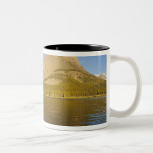 Tasse 2 Couleurs Pagaie dans le lac Swiftcurrent au lever du soleil