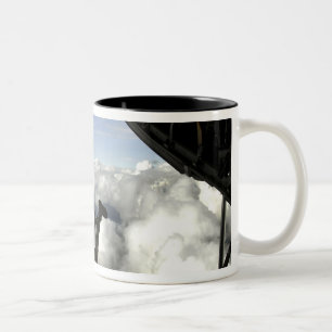 Tasse 2 Couleurs Pararescuemen sautent le dos de C.A. - 130