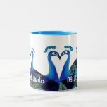 Tasse 2 Couleurs Peacocks vintages Embrasser les cadeaux de mariage<br><div class="desc">Peacocks vintages Embrasser les cadeaux de mariage</div>