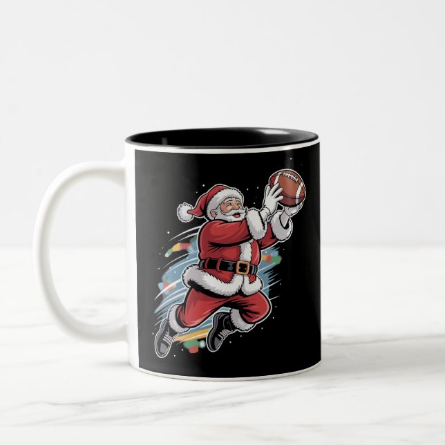 Tasse 2 Couleurs Père Noël jouant au football américain de Noël  (Gauche)