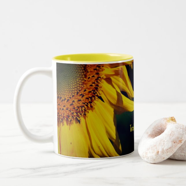 Tasse 2 Couleurs Pétales de tournesol Floral Personnalisé (Avec donut)