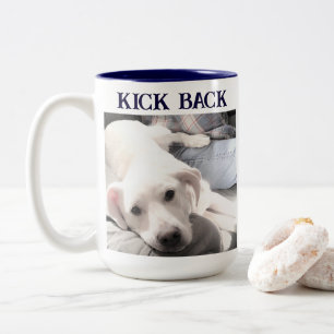 Tasse 2 Couleurs Photo de chien mignon qui se détend avec la patte 