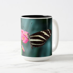 Tasse 2 Couleurs Photographie de papillon sur fleur rose