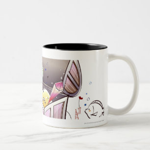 Tasse 2 Couleurs Pirate féminin se tenant sur un coffre au trésor