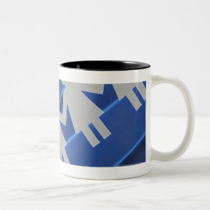 Tasse 2 Couleurs Plan rapproché des poupées à chaînes de papier