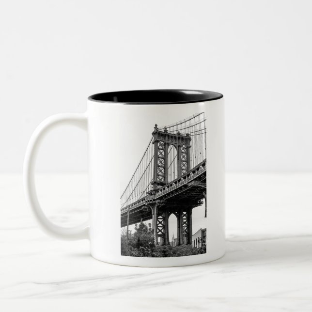 Tasse 2 Couleurs Pont Manhattan en noir et blanc (Gauche)