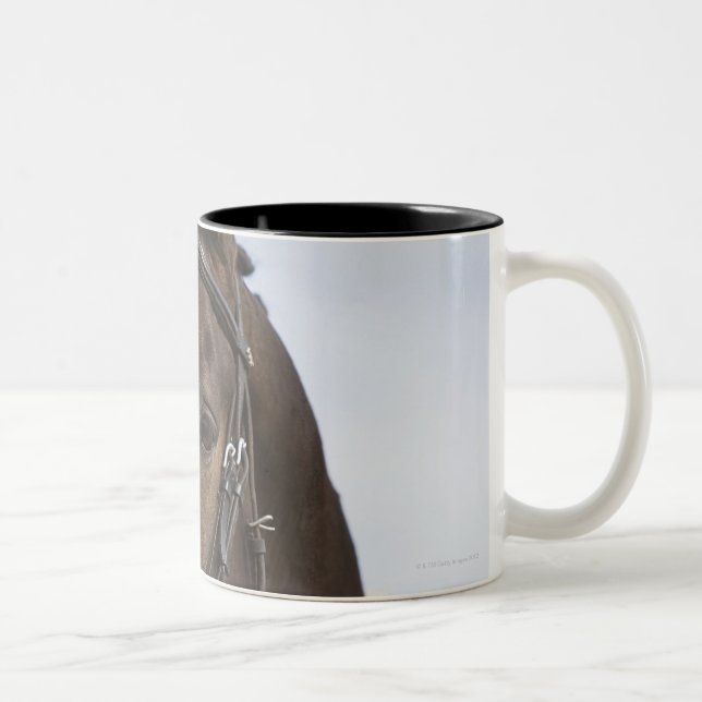 Tasse 2 Couleurs portrait de cheval brun (Droit)