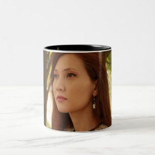 Tasse 2 Couleurs Portrait d'une jeune fille