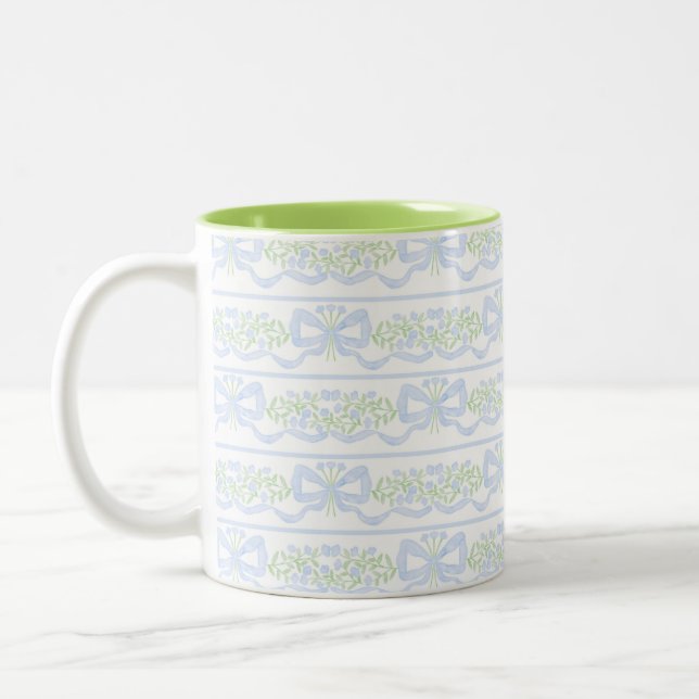 Tasse 2 Couleurs Preppy Grandmillennial Coquette Preppy Floral (Gauche)