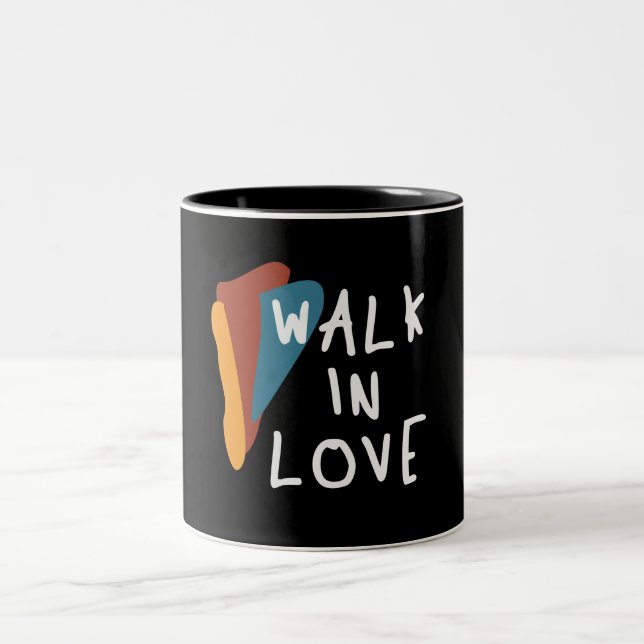 Tasse 2 Couleurs Promenez-vous dans l'amour - Citation chrétienne i (Centre)