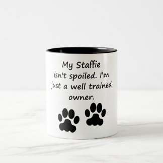 Tasse 2 Couleurs Propriétaire bien entraîné de Staffie