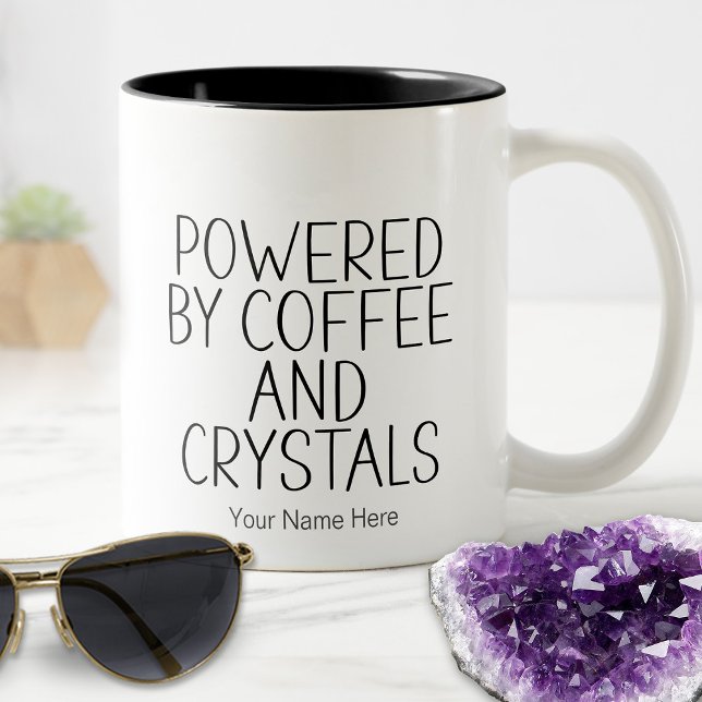 Tasse 2 Couleurs Propulsé par Coffee & Crystals Citation Métaphysiq (Créateur téléchargé)