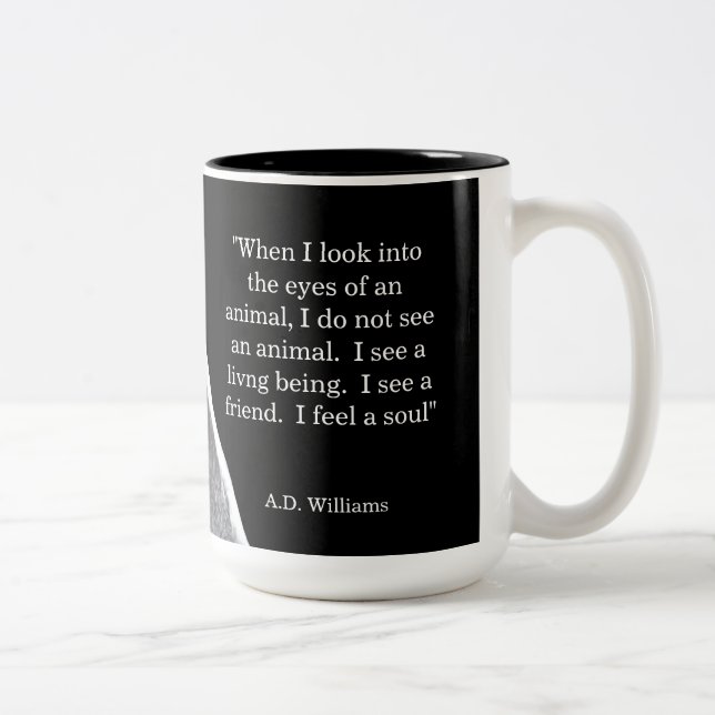 Tasse 2 Couleurs Quand je regarde dans les yeux d'un animal (Droit)