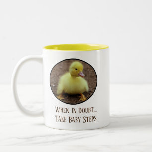 Tasse 2 Couleurs Quand le doute prend des mesures pour bébé