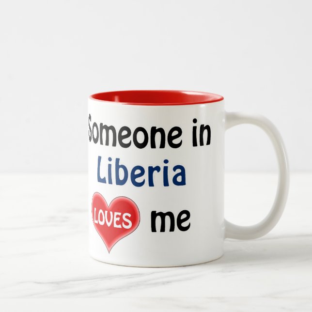 Tasse 2 Couleurs Quelqu'un au Liberia m'aime (Droit)