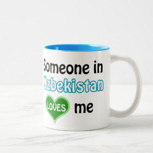 Tasse 2 Couleurs Quelqu'un en Ouzbékistan m'aime