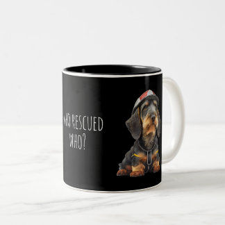 Tasse 2 Couleurs Qui a secouru qui - À poils durs Dachshund
