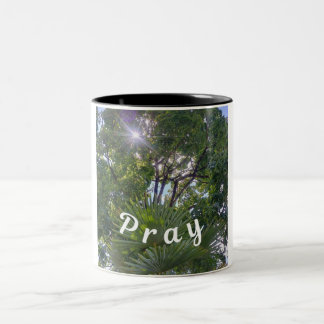 Tasse 2 Couleurs Rappel : « Priez »