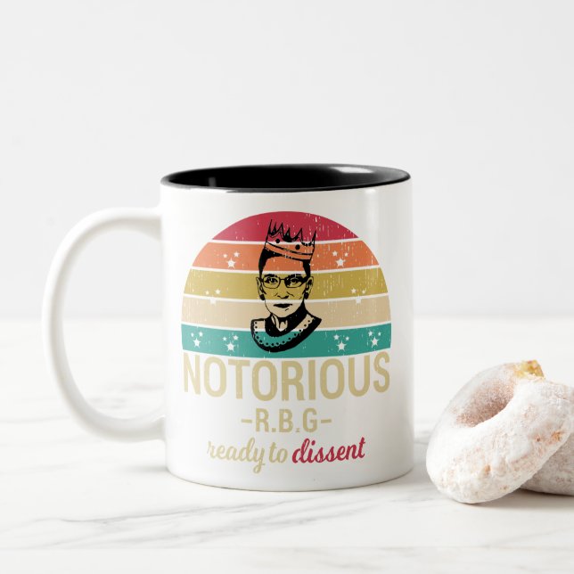 Tasse 2 Couleurs RBG célèbre, Ruth Bader Ginsburg (Avec donut)