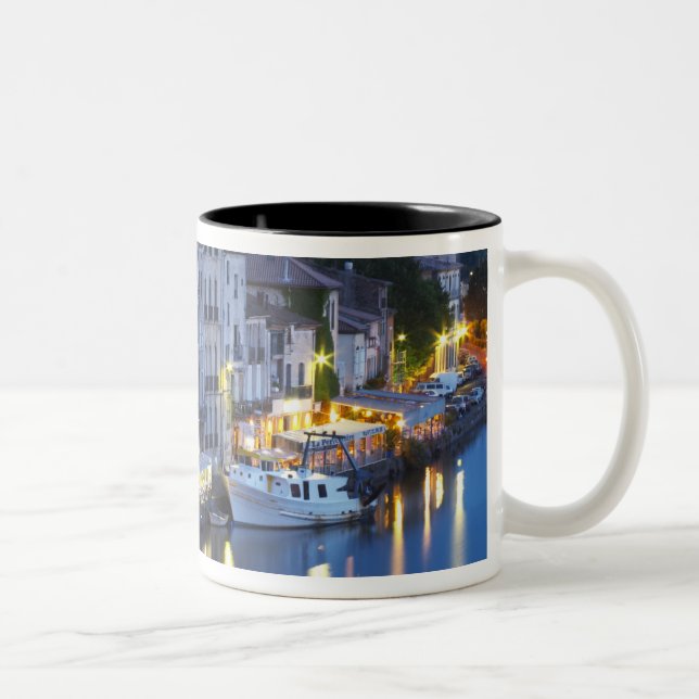 Tasse 2 Couleurs Restaurants le long de la rivière l'Hérault. L'Hér (Droit)