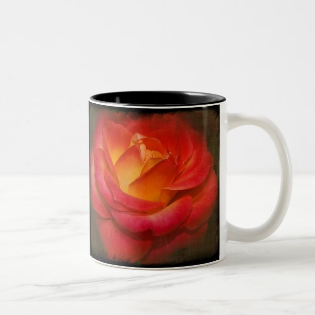 Tasse 2 Couleurs Rose à flamme sur parchemin (Droit)