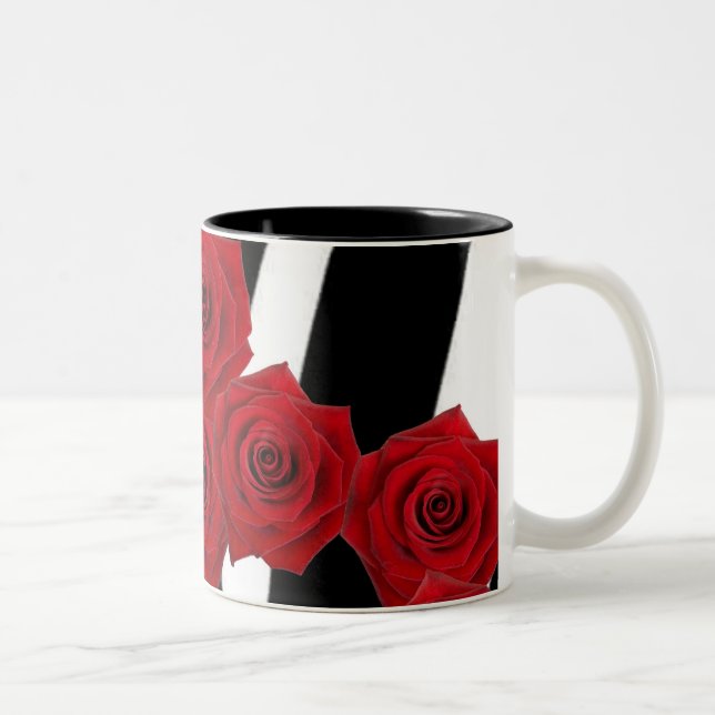 TASSE 2 COULEURS ROSES ROUGES SUR LA COPIE NOIRE ET BLANCHE DE (Droit)