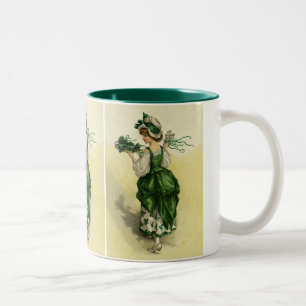 Tasse 2 Couleurs Saint-Patrick vintage, femme aux trèfles verts