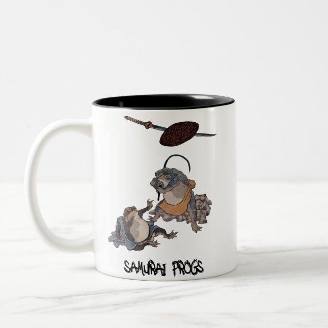 TASSE 2 COULEURS SAMURAI FROGS SCÈNE #1 (Gauche)