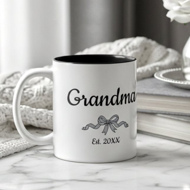 Tasse 2 Couleurs Simple Script Bow Grand-mère Année d'établissement (Créateur téléchargé)