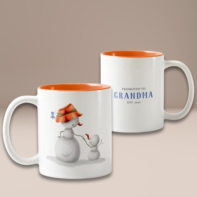 Tasse 2 Couleurs Snowman personnalisé promu à grand-mère (Créateur téléchargé)
