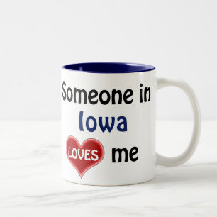 Tasse 2 Couleurs Someone in Iowa loves me
