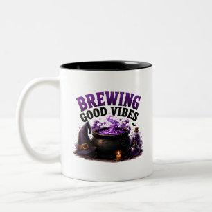 Tasse 2 Couleurs ✨ Sorcière drôle qui brasse la citation d'Hallowee