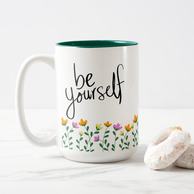 TASSE 2 COULEURS SOYEZ VOUS-MÊME DESIGN AVEC FLEURS (Avec donut)