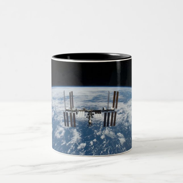 Tasse 2 Couleurs Station Spatiale Internationale -- Vu de (Centre)