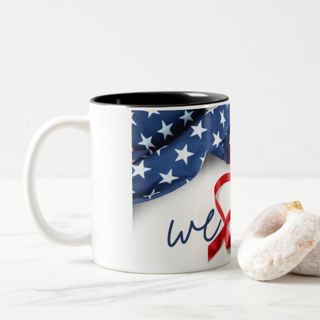 Tasse 2 Couleurs Stein commémoratif du président Donald Trump (Avec donut)