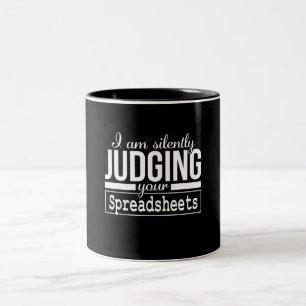 Tasse 2 Couleurs Suis En Train De Juger Silencieusement Votre Cadea