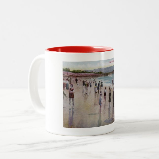 Tasse 2 Couleurs Surf se baignant, cru de Redondo Beach, la (Devant gauche)