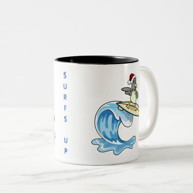 Tasse 2 Couleurs Surf Up Surfing Seagull avec Santa Hat (Devant droit)