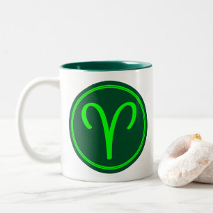 Tasse 2 Couleurs Symbole du zodiaque Bélier sur fond vert contrasté