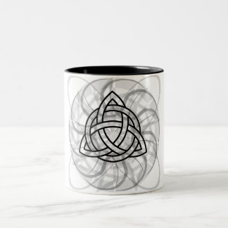 Tasse 2 Couleurs Tatouage tribal de Triquetra