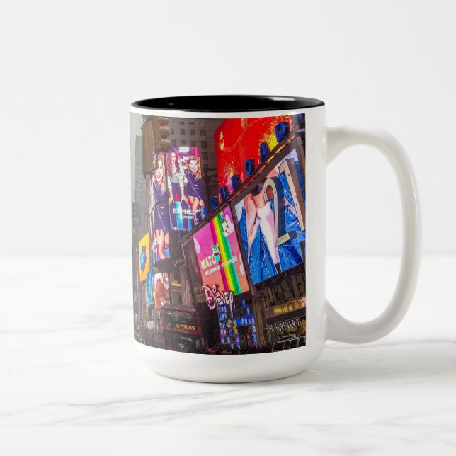Tasse 2 Couleurs Times Square pluvieux (Droit)