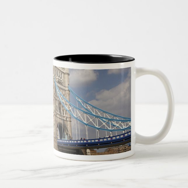 Tasse 2 Couleurs Tower Bridge et la Tamise, Londres, (Droit)