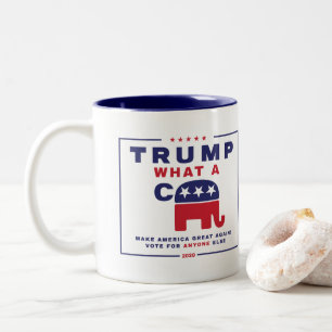 Tasse 2 Couleurs Trump. What A C*** - affiche de la campagne anti-T