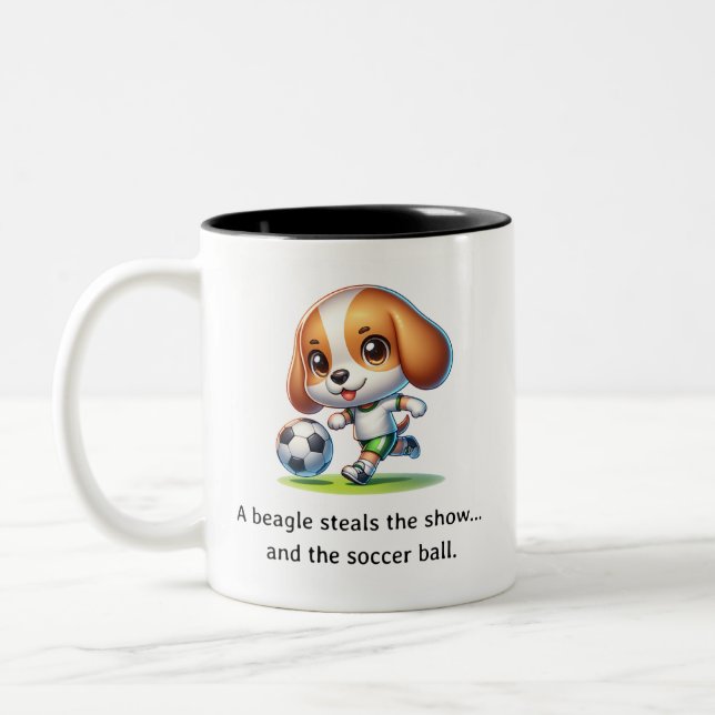 Tasse 2 Couleurs Un beagle vole le spectacle (Gauche)